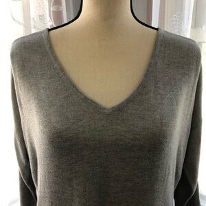 Love and legend black/gray sweater SZ  X